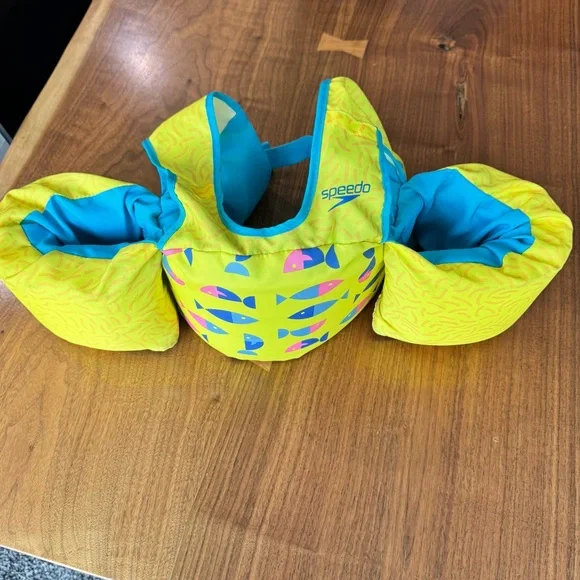 Speedo Kids Swim Vest - Yellow and Blue. Size 30-50lb - Picture 1 of 7